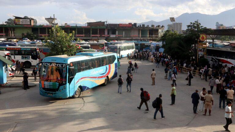 दशैंलाई लक्षित गर्दै देशभर सार्वजनिक सवारीका लागि रुट परमिट खुला