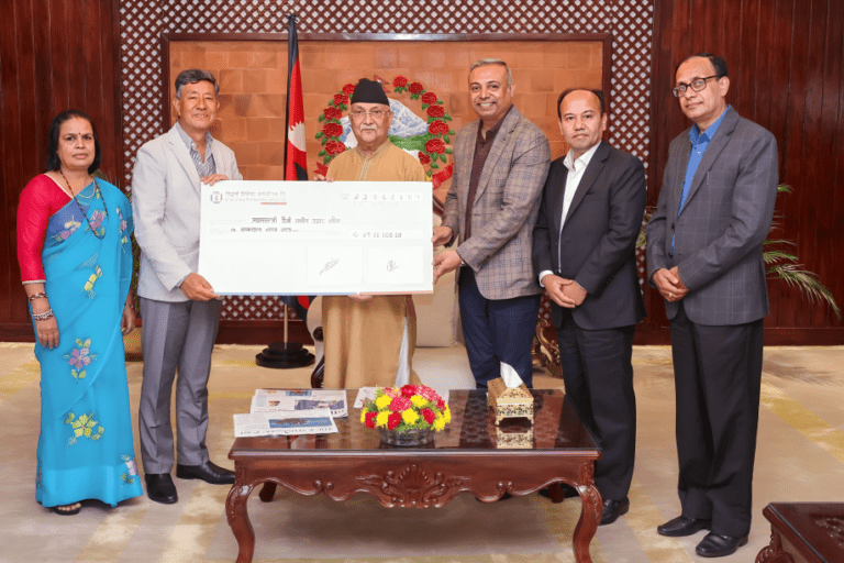 सिद्धार्थ प्रिमियर इन्स्योरेन्सद्वारा प्रधानमन्त्री दैवी प्रकार उद्धार कोषमा ५१ लाख सहयोग
