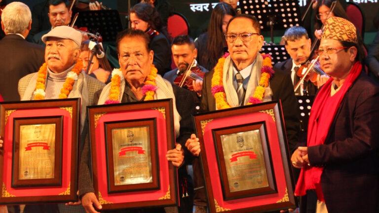 नारायण गोपालको ३४ औँ स्मृति दिवसमा तीन श्रष्टा सम्मानित