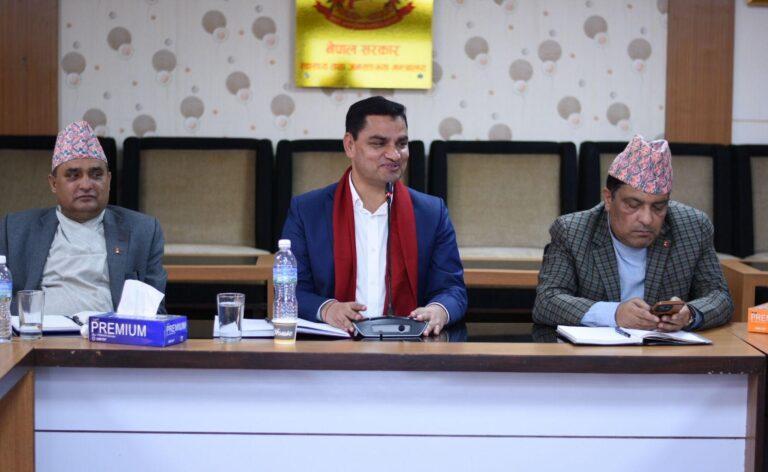 आयुर्वेदिक औषधि उत्पादन वृद्धि गर्न स्वास्थ्य मन्त्री पौडेलको आग्रह