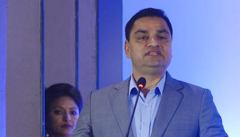 स्वास्थ्य बिमा कार्यक्रम रोक्ने अस्पतालको नवीकरण हुँदैन : स्वास्थ्यमन्त्री पौडेल