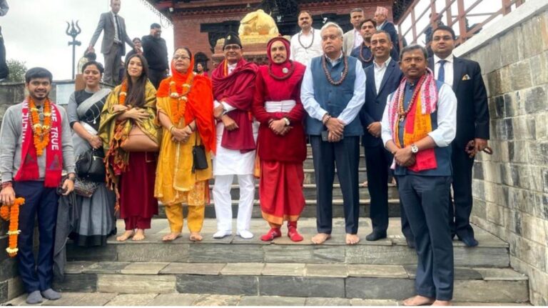 भारतीय कृषिमन्त्रीले गरे चन्द्रागिरि हिल्सको भ्रमण, भालेश्वरमा पूजा