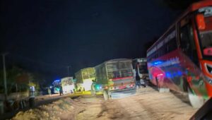 प्रतिकूल मौसमका कारण अझै तीन राजमार्ग पूर्ण अवरुद्ध