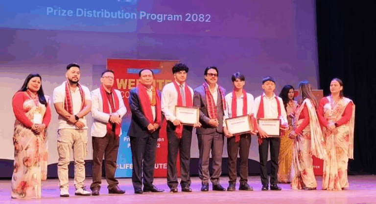 ‘लाइफ कम्प्युटर वेबसाइट कम्पिटिसन सिजन ७’ मा आइडियल मोडल स्कुलका प्रसुन भट्ट विजेता