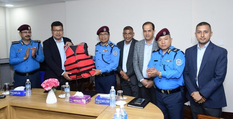 सिप्रदीयन सहायता संस्थाद्वारा नेपाल प्रहरीलाई २०० थान लाइफ ज्याकेट हस्तान्तरण