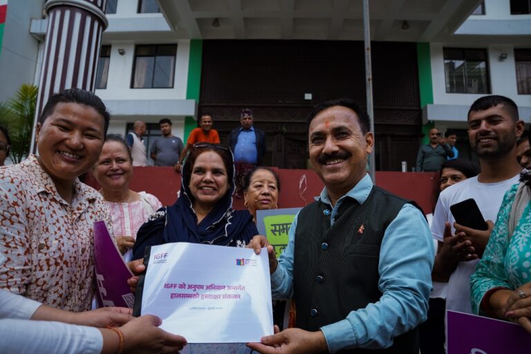 दलहरूलाई IGFF ले बुझायो १० हजार हस्ताक्षर, विश्वप्रकाशले भने- ‘प्रतिनिधित्व र परिवर्तनलाई सँगै जोड्नुस्’ (भिडियो)