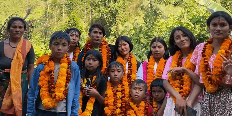 धामीले ‘गाउँ छाड’ भन्दा पोखरा पुग्यो हायू परिवार