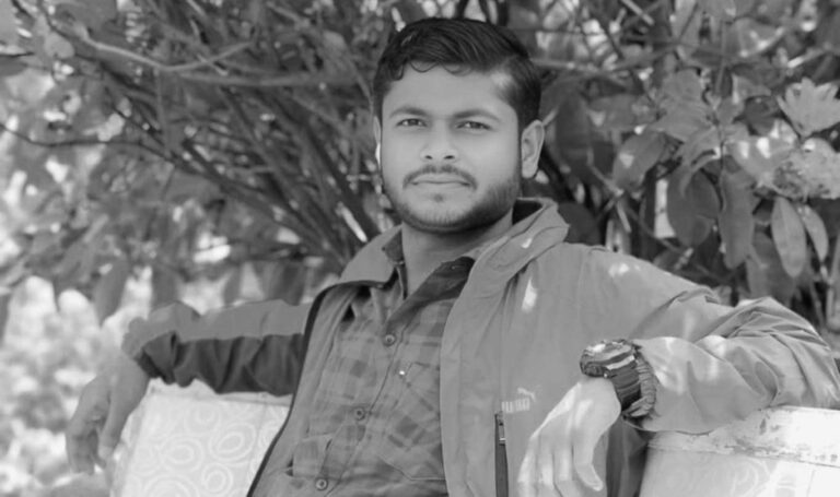 पत्रकार प्रजापतिले गरे आत्महत्या