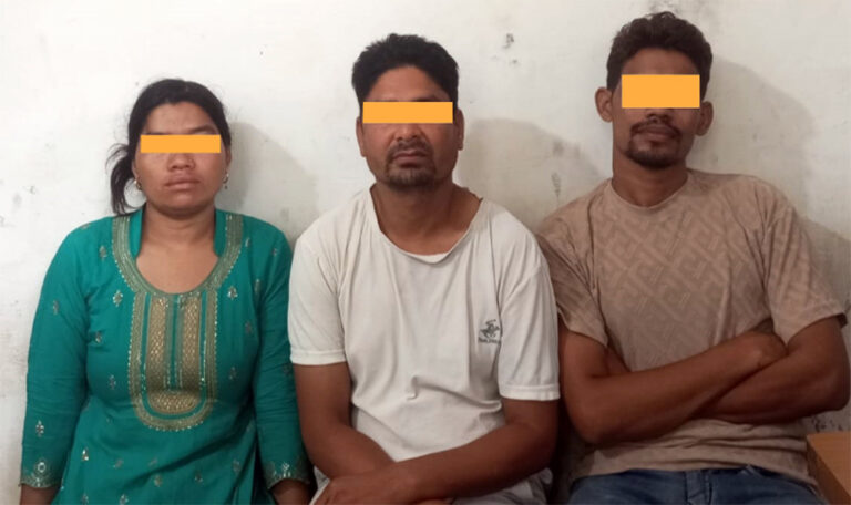 होटलबाट पाैने ३ किलो अफिमसहित ३ जना पक्राउ
