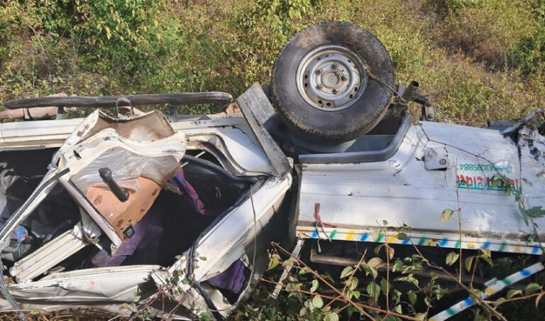 बैतडीको मेलौलीमा जिप खस्दा २३ वर्षीया तुलसीको मृत्यु, ४ जना घाइते