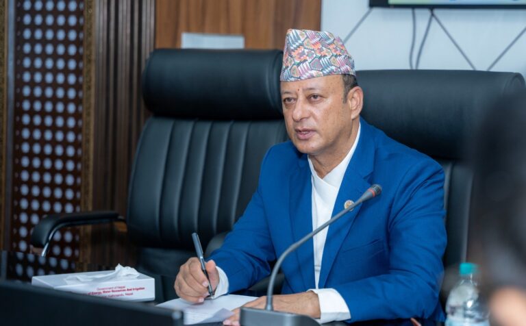 लोडसेडिङको हल्ला निराधार, नेपालले ५ अर्ब नाफामा बिजुली बेचिरहेको छ: ऊर्जामन्त्री खड्का