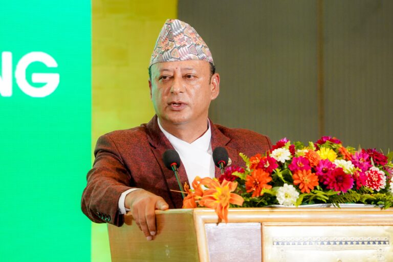 २८ हजार मेगावाटको लक्ष्यले लाखौंलाई रोजगारी दिन्छ, कानुन बाधक बन्दैन : ऊर्जामन्त्री खड्का
