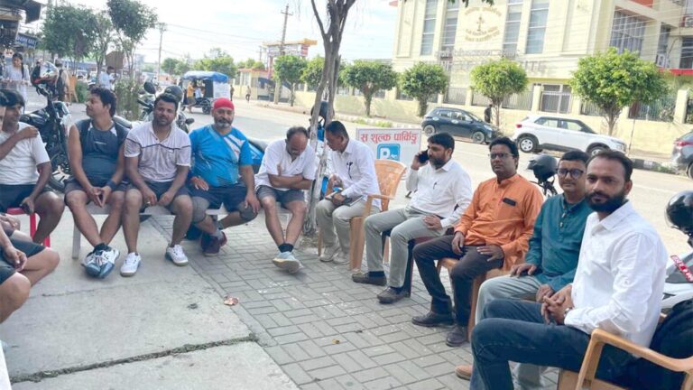 भैरहवाको रमादा होटलमा रास्वपा संसदीय दलको बैठक