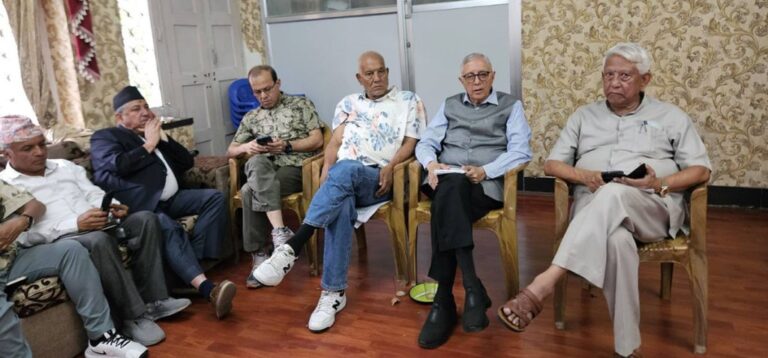 शेखर समूहको निष्कर्ष- अनुशासनको कारवाही अवैधानिक, स्वीकार नगर्ने