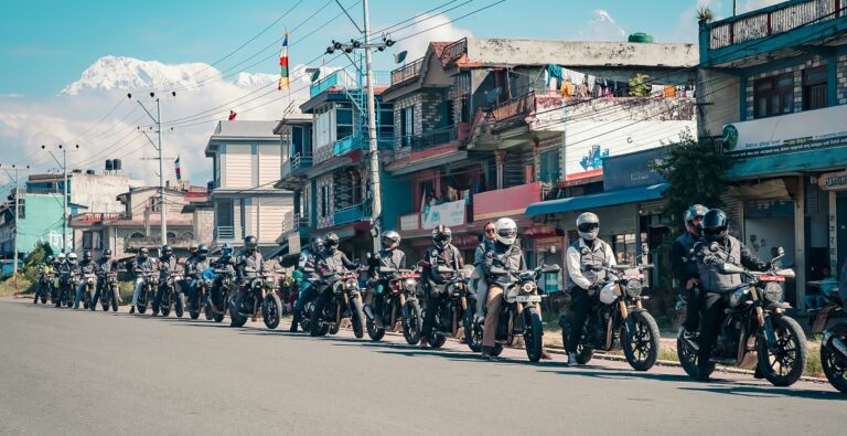 ट्रायम्फ नेपालको ‘लिगेसी राइडः सौराहा एडिसन’ मा १६० किलोमिटरको यात्रा