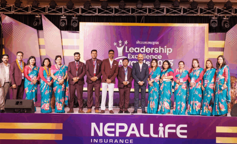 नेपाल लाइफको ‘लिडरसिप एक्सिलेन्स अवार्ड २०२५’ सम्पन्न, मदन भट्ट चौथो पटक सर्वोत्कृष्ट अभिकर्ता