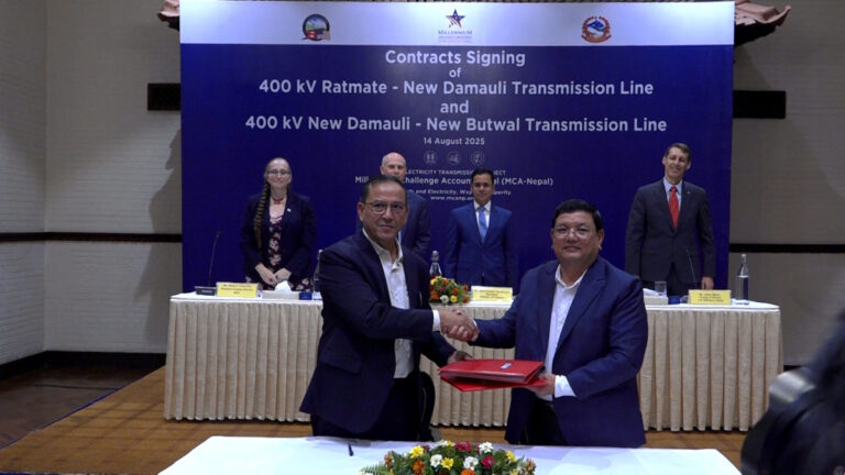 एमसीसी परियोजनाले लियो गति: २१ अर्ब ६३ करोडको प्रसारण लाइन निर्माण सम्झौता, ४२ महिनाभित्र काम सक्नुपर्ने