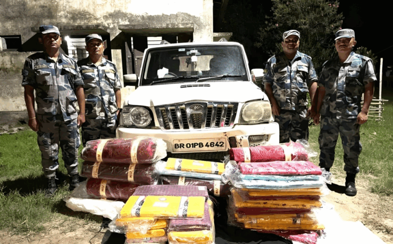 ठूलो मात्रामा भन्सार छलीको लत्ताकपडासहित गाडी नियन्त्रणमा