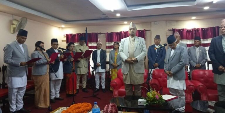 बागमतीका नव नियुक्त पाँच मन्त्रीले लिए शपथ, बानियाँ नेतृत्वको सरकारले पायो पूर्णता