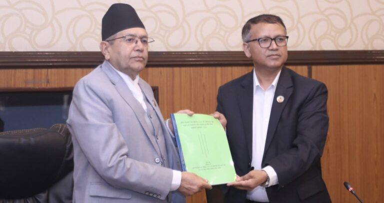 ‘कुलिङ पिरियड’ मा हेरफेर छानबिन समितिले बुझायो प्रतिवेदन
