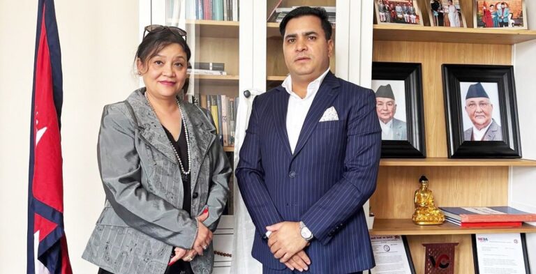 सीएनआईका सभापति टण्डन र डेनमार्कका लागि राजदूत तुलाधरबीच नेपालमा वैदेशिक लगानी भित्र्याउन छलफल