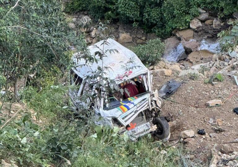 सल्यान दुर्घटनाका मृतक तीन जनाको सनाखत, घाइतेलाई अस्पताल लगियो