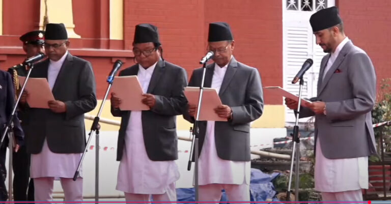 नवनियुक्त चार मन्त्रीले लिए शपथ