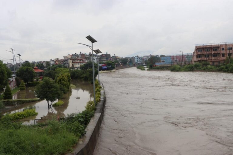 उपत्यका आसपासका नदीहरूमा बाढी, सतर्कता अपनाउन आग्रह