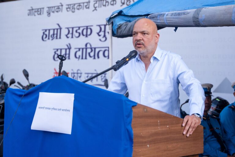गोल्छा ग्रुपद्वारा ट्राफिक प्रहरीलाई २० थान मोटरसाइकल सहयोग