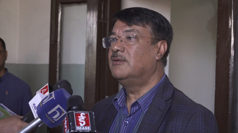 अर्यालको अभिव्यक्तिलाई लिएर कांग्रेस नेता विश्वकर्माको आपत्ति: ‘यिनी गृहमन्त्री नै हुन्?’