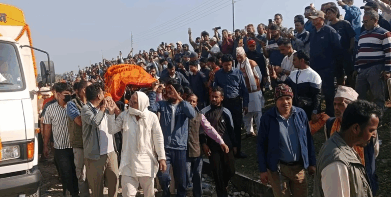 शोकाकुल जनसागरका बीच विपिन जोशीको राष्ट्रिय सम्मानका साथ अन्त्येष्टि