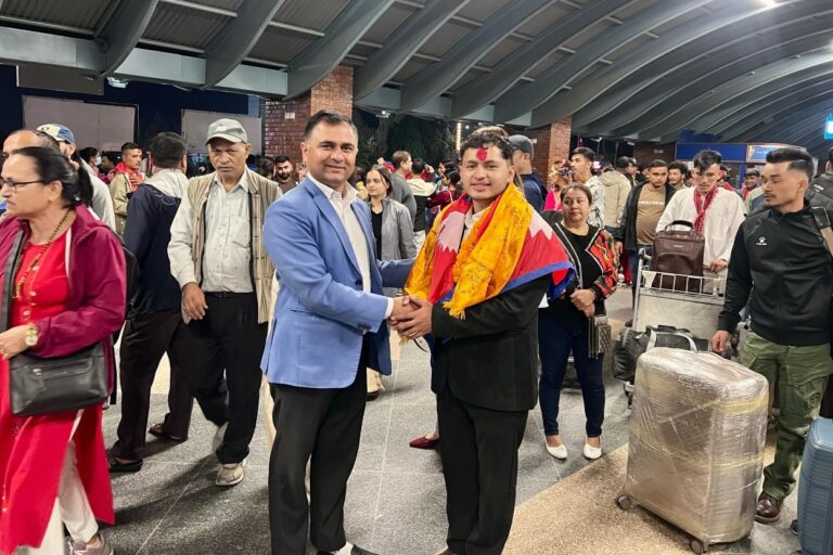 स्टार्टअप वर्ल्डकपका लागि नेपाली टोली अमेरिका प्रस्थान