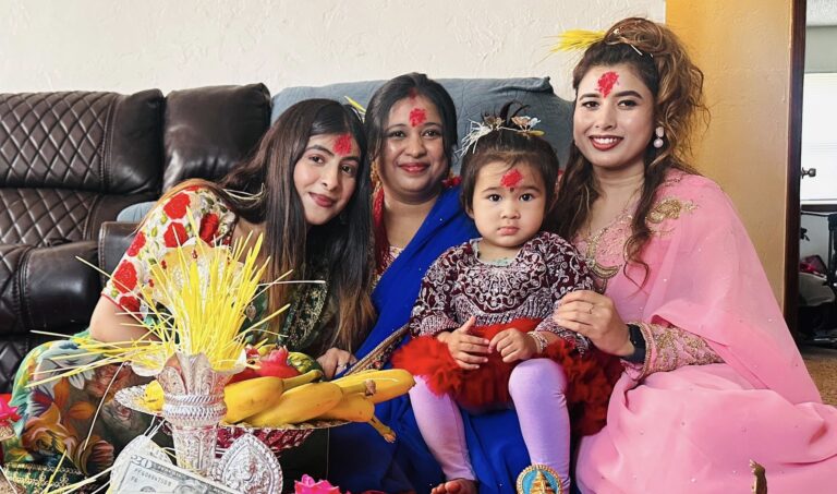 झरीका बाबजुद नवदुर्गाको प्रसाद स्वरुप टीका र जमरा लगाउने क्रम जारी