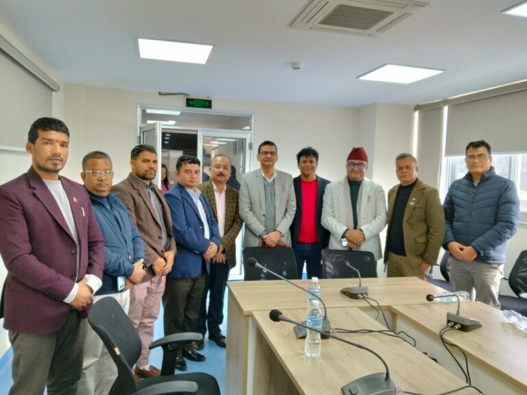 आन्दोलनकै बिचमा औषधि व्यवसायी