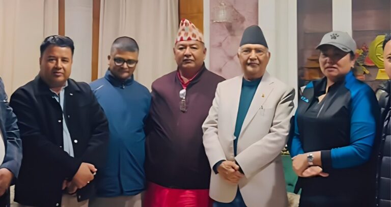 केपी ओलीसँग एकीकृत समाजवादी छोडेका नेताहरूको भेट, एमालेमा फर्किने