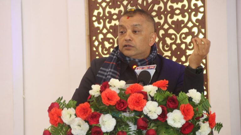 संविधानलाई सही बाटोमा फर्काउन चुनाव अनिवार्य छ : गगन थापा
