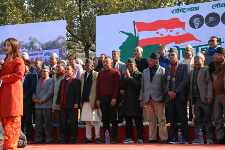 कांग्रेस फुट्यो, महामन्त्रीद्वय गगन र विश्व साधारण सदस्यसमेत नरहने गरी काँग्रेसबाट निलम्बित