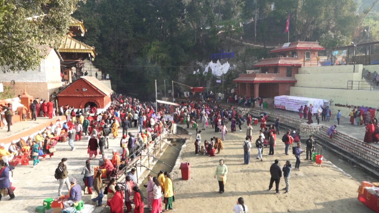 शालीनदी मेलाको पहिलो दिन भक्तजनहरुको धेरै सहभागिता
