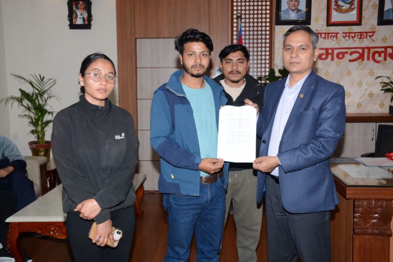 ईनिशा विकको परिवारले गर्‍यो: हत्याको अनुसन्धान गरी दोषीलाई कानुनी दायरामा ल्याउन गृहमन्त्रीसमक्ष माग