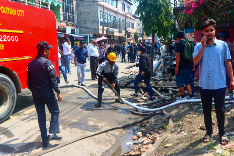 आइसक्रिम पार्लर एण्ड कफी सपमा आगलागी हुँदा ३५ लाख बढी क्षतिको अनुमान