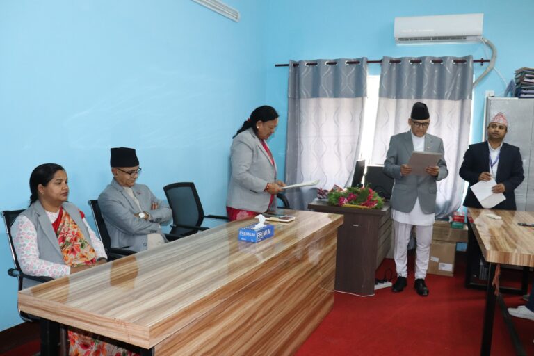 कर्णाली प्रदेशसभा सचिव खड्काद्धारा पदभार ग्रहण