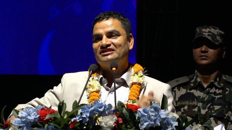 पुर्व स्वास्थ्यमन्त्री पौडेलले गरे ओपिडी सेवा नखुम्च्याउन आग्रह
