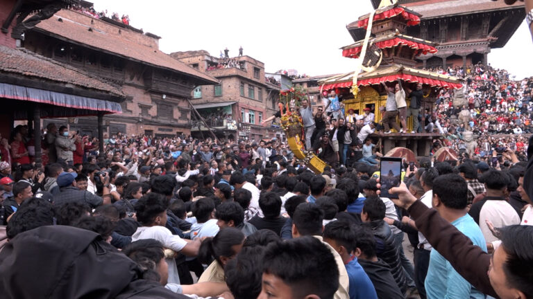 बिस्का जात्राको दोस्रो दिन भक्तपुरमा धुमधामका साथ मनाइँदै