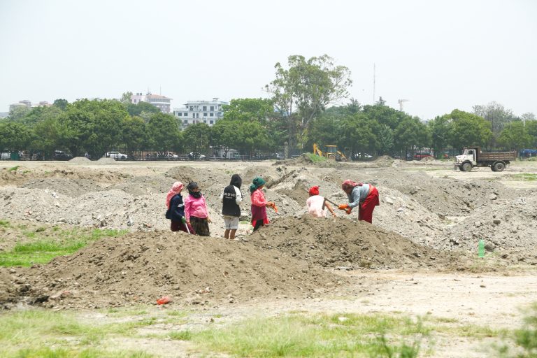 काठमाडौंकाे टुँडिखेललाई घाँसे मैदान बनाउने कार्यको शुभारम्भ (तस्विर सहित )