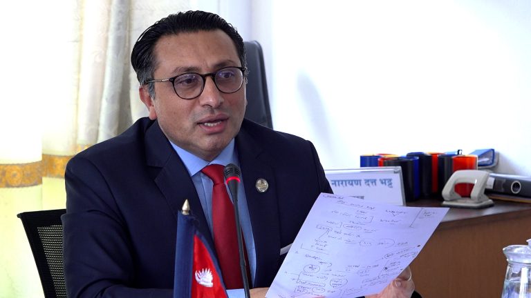 आर्थिक सर्वेक्षणः विश्व अर्थतन्त्रमा अनिश्चितता र क्षेत्रीय द्वन्द्वका बीच पनि नेपालको समष्टिगत आर्थिक सूचकहरूमा सुधार देखिएको