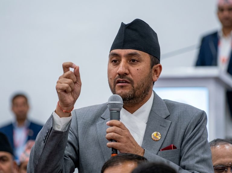 सांसद खरेल : स्मार्ट टेलिकमको विषयमा दोषि ठहर भए राजनीतिबाट बिदा लिने, प्रमाणित गर्न नसके राजधानी दैनिक पत्रिका बन्द गर्न चुनौती