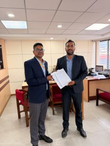 एम.ए.डब्लु. अर्थमुभर्स प्रा.लि र एभरेष्ट बैंक लिमिटेडबीच समझदारीपत्र  हस्ताक्षर: जेसीबी उपकरण खरिदमा ८०% सम्म फाइनान्सको सुविधा