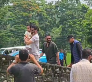 सौराहास्थित हात्ती प्रजनन तथा तालिम केन्द्रको प्रधानमन्त्रीद्वारा निरीक्षण