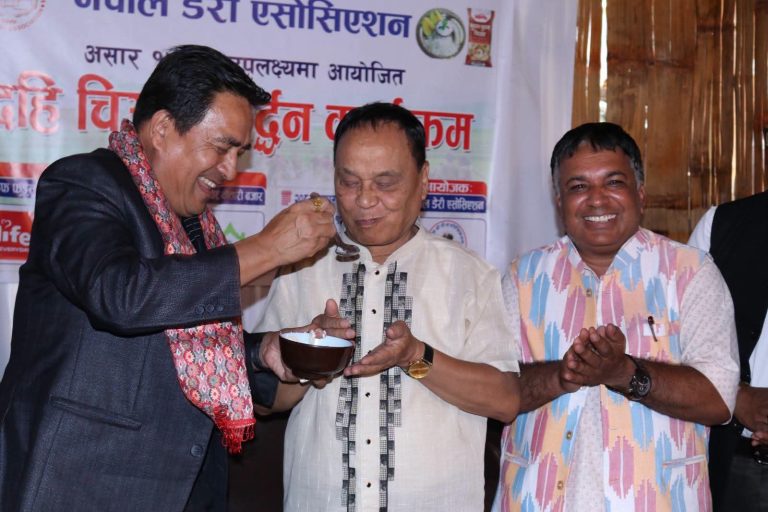 नेपाली मौलिक पेय ‘मही’ चारतारे होटलको मेनुमा समावेश
