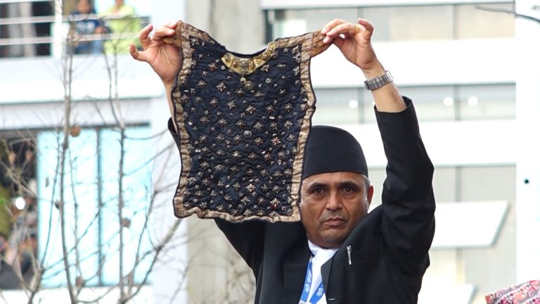 रातो मच्छिन्द्रनाथको भोटो जात्रा मनाइँदै 